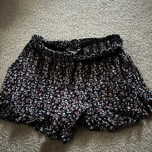 Hollister Floral Print Women's Shorts